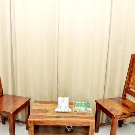Hotel Almond Zirakpur Екстер'єр фото