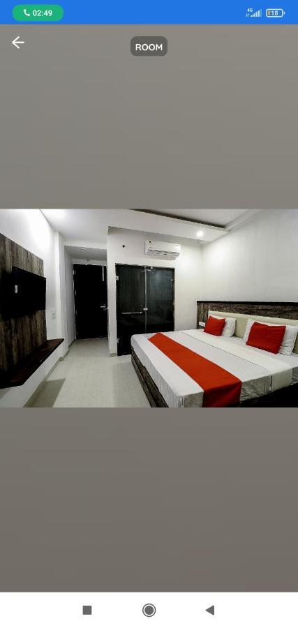 Hotel Almond Zirakpur Екстер'єр фото