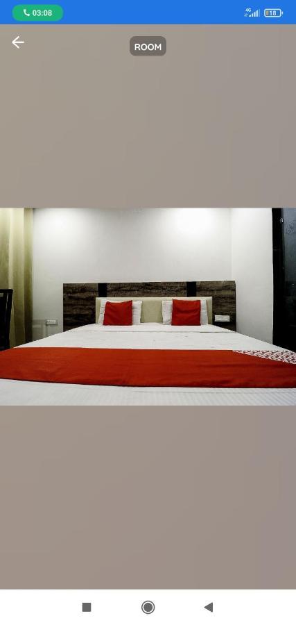 Hotel Almond Zirakpur Екстер'єр фото