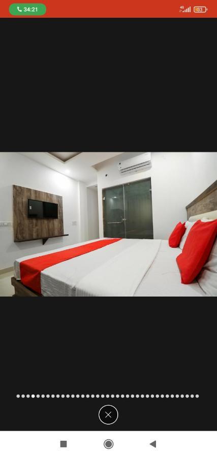 Hotel Almond Zirakpur Екстер'єр фото